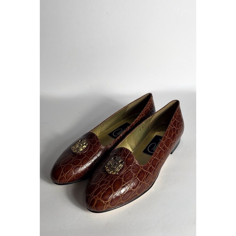 Pappagallo Loafers 8M Brown Leather Embossed Gold Crest